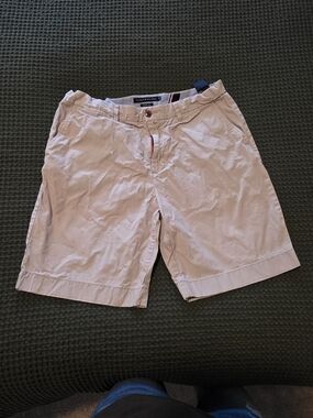 Tommy Hilfiger Men's Light Beige Flat Front Shorts